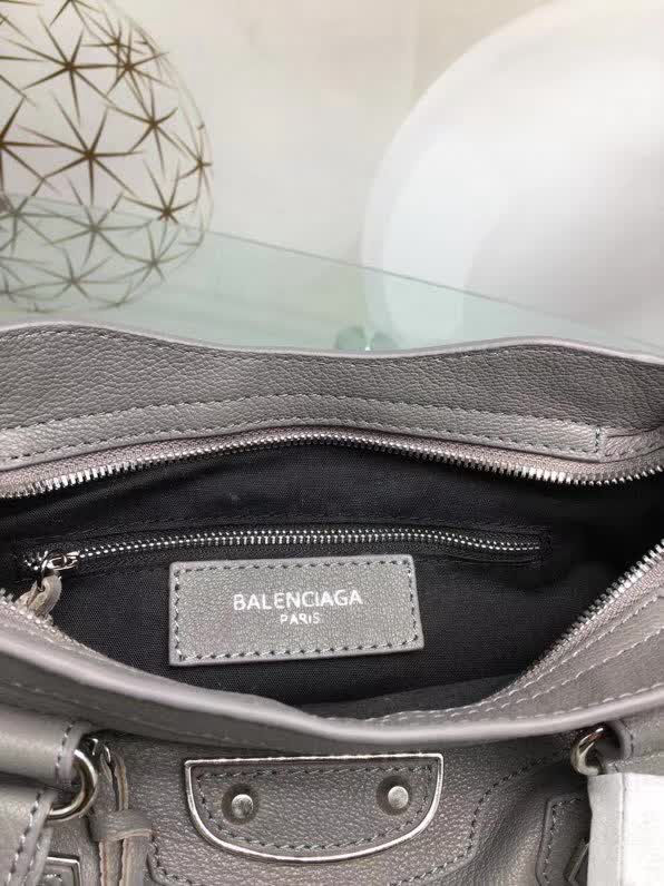 BALENCIAG巴黎世家 原單品質 經典代表作機車包 山羊皮銀邊款 可手提單肩斜跨  BL1054